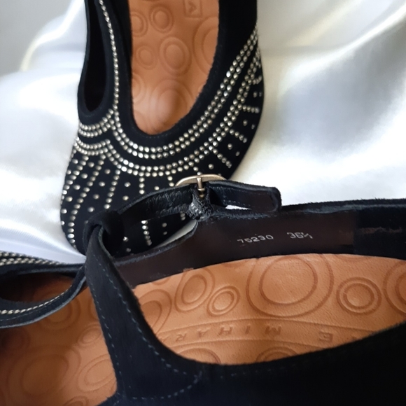 CHIE MIHARA Black Suede Embellished Mary Jane Heels size 6 (36.5) - Picture 4 of 6